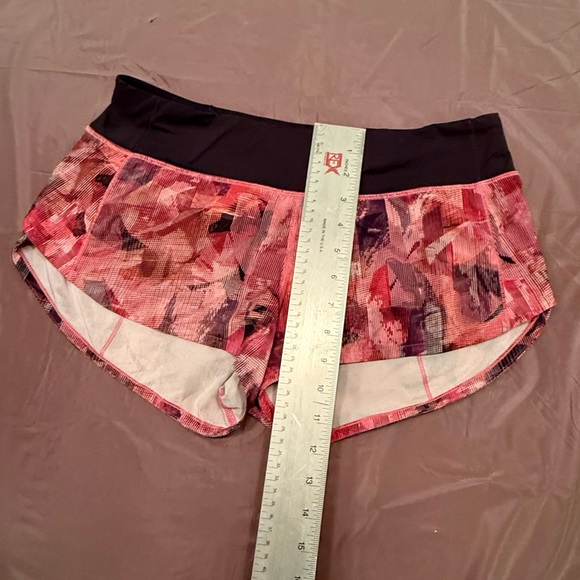 Lululemon Speed Up Low Rise Shorts 2.5” Inseam Pink/Black Size 6/Small MSRP $68 - Picture 10 of 13